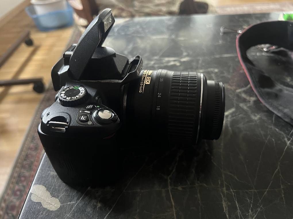 Nikon Fotocamera: Nikon D60 Spiegelreflexkamera mit Objektiv – Usato da Frenkendorf venduto da autodiscount4123 3