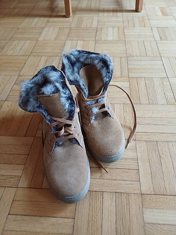 Scarpe da uomo: Schuhe 34 – Usato da Welschenrohr venduto da ste_zz2z
