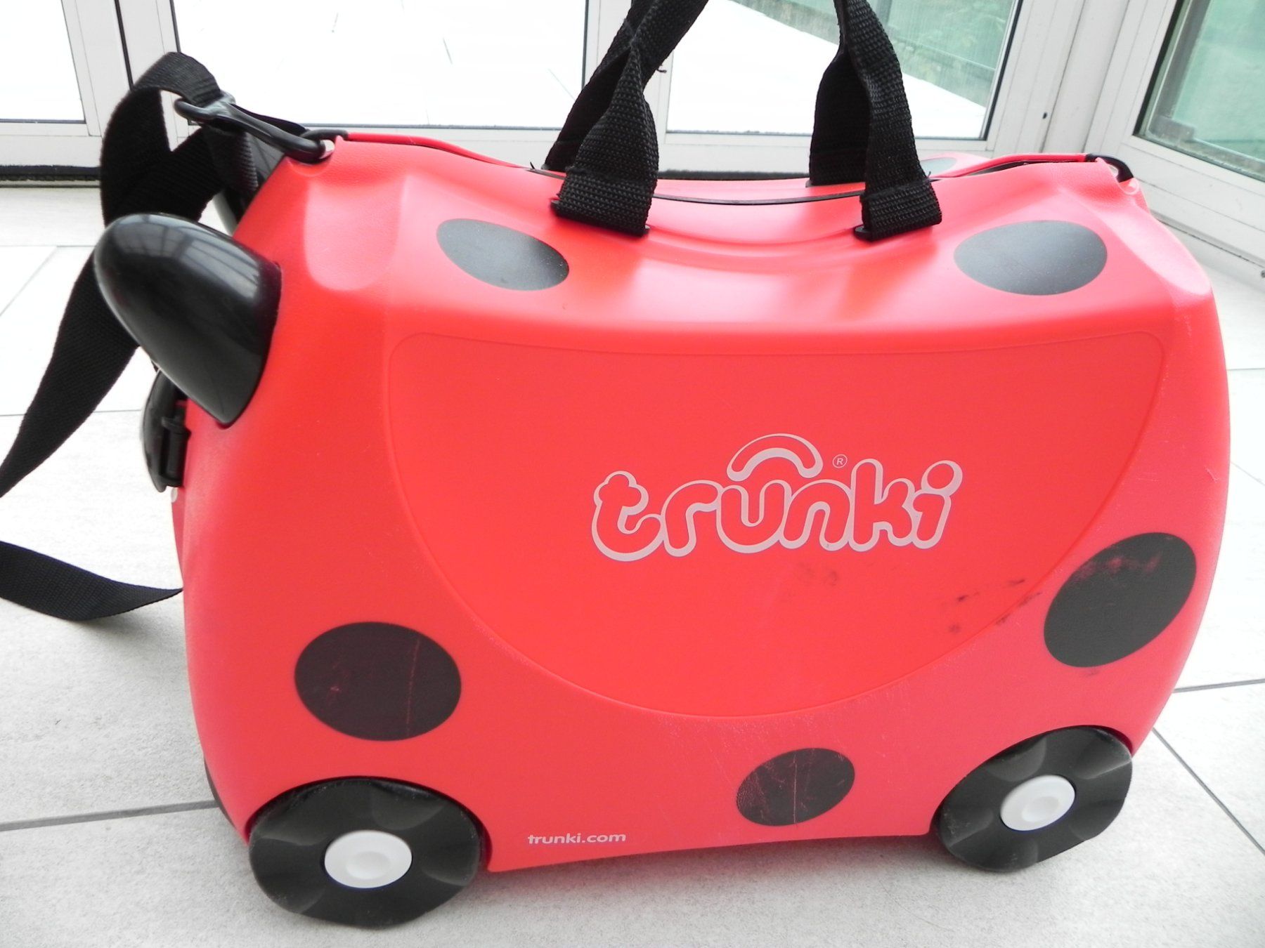 Trunki Valises de voyage: Trunki Kinderkoffer Marienkäfer Design – D'occasion à Stallikon par pcerny16 1