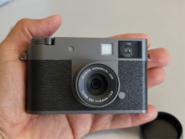 Fujifilm X-HF1 charcoal silver