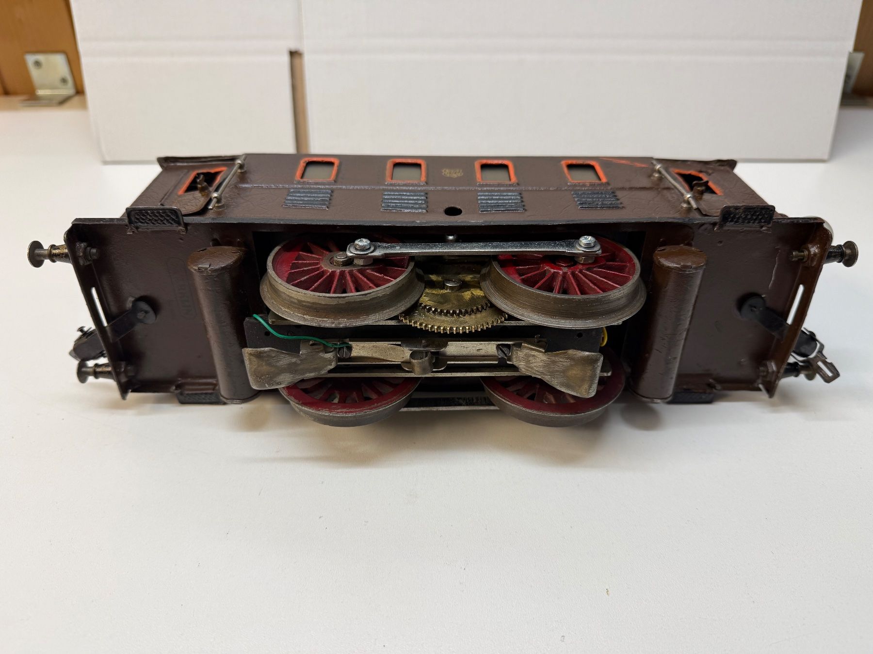 Märklin Modellini di ferrovie: Märklin Spur 1, E-Lok, 2-achsig, braun, Blech – Usato da Hinwil venduto da Johann57 7