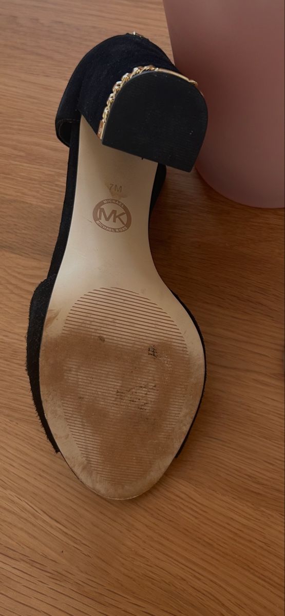 Michael Kors Damenschuhe: Wildlederpumps von Michael Kors  37 – Gebraucht aus Zürich von wil_g8st 7