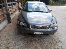 Volvo V70 D5