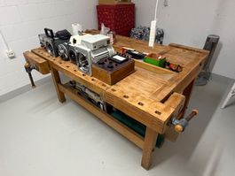 Massiver Doppel-Holzwerkbank, guter Zustand, für Hobbyraum