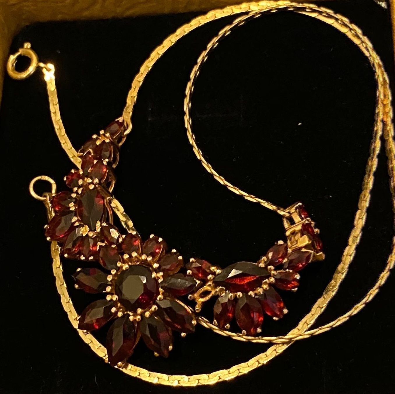 Catenine: Colier 585 Gold mit Granat – Usato da Pfungen venduto da Outlet64 1
