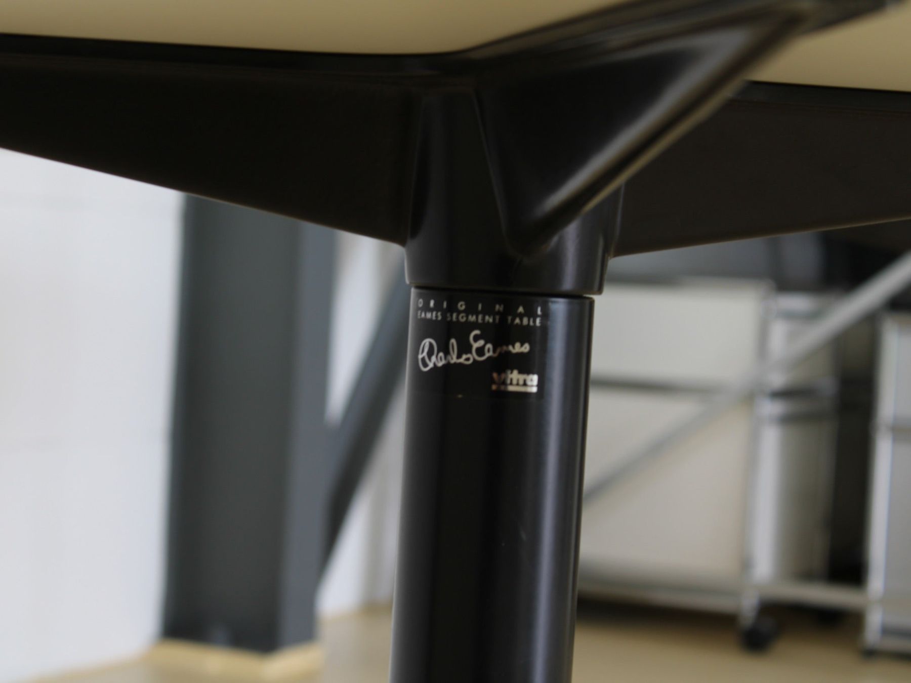 Vitra Tische: Eames Segment Table von Vitra | Weiss | 273cm – Gebraucht aus Meinisberg von atelier_TILIJA 4