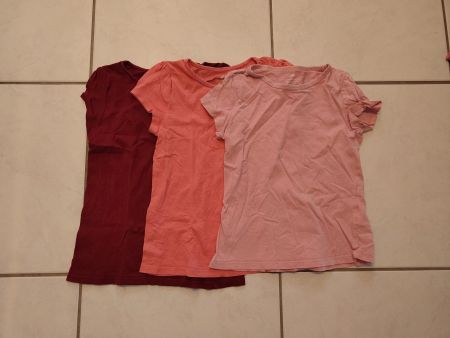 3x Kurzarm-Shirts 122/128