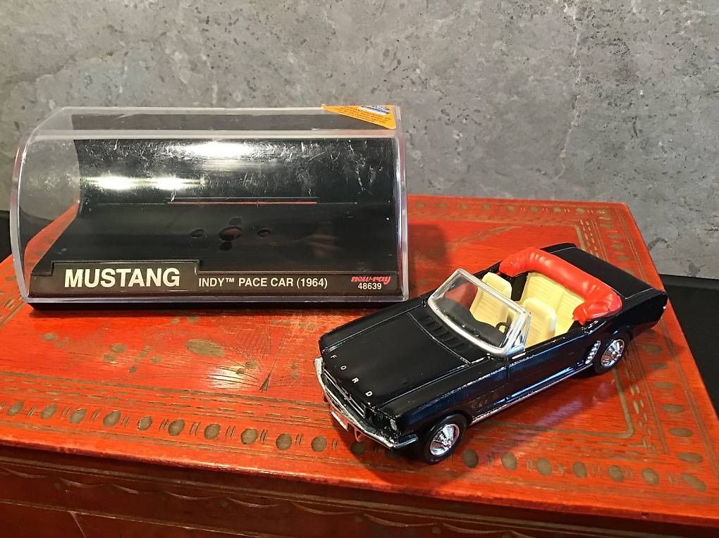 Ford Modellini d'auto: Ford Mustang – Usato da Neuchâtel venduto da sta_7qfy 2
