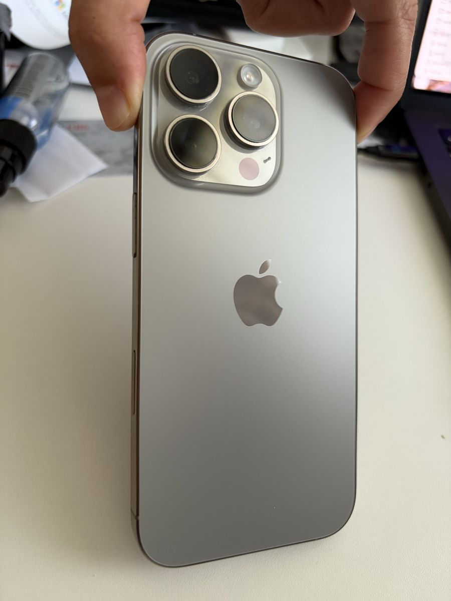 Apple Portables: iPhone 16 Pro 128GB – D'occasion à Zürich par 03p_ngt2 4