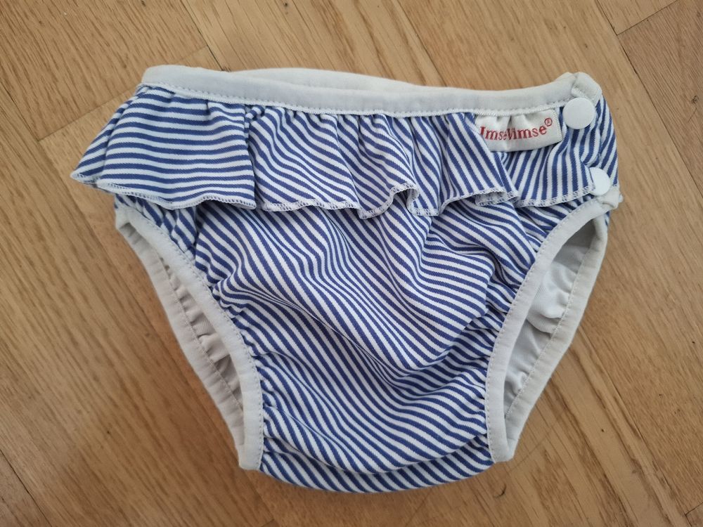 Costumi da bagno: Badehose mit Schwimmwindeleinlage (9 bis 12 Kg) – Usato da Knonau venduto da Melismile