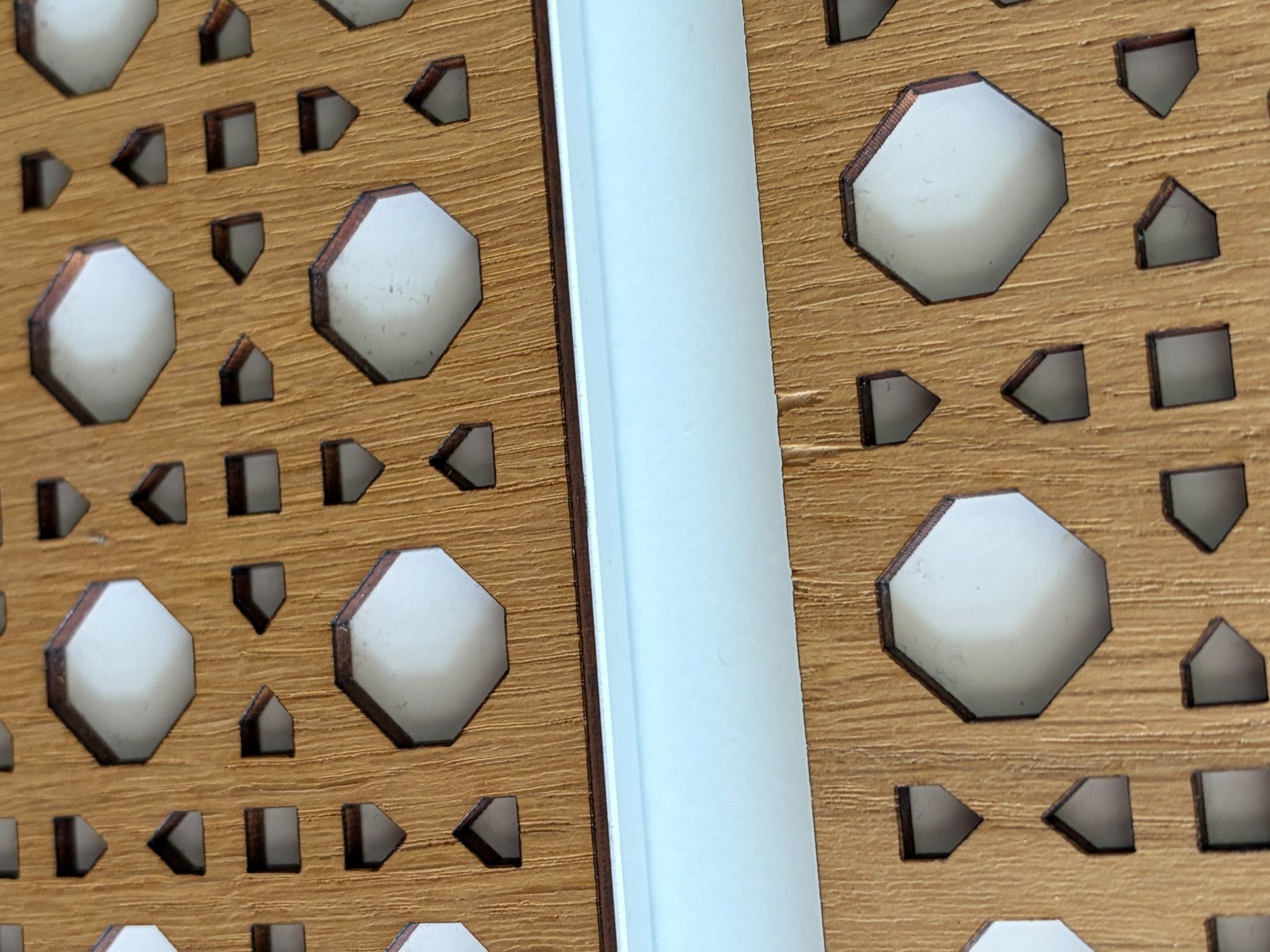 Commodes: IKEA Malm Kommode mit Holz-Aufsatz – D'occasion à Wallisellen par sas_89cg 4
