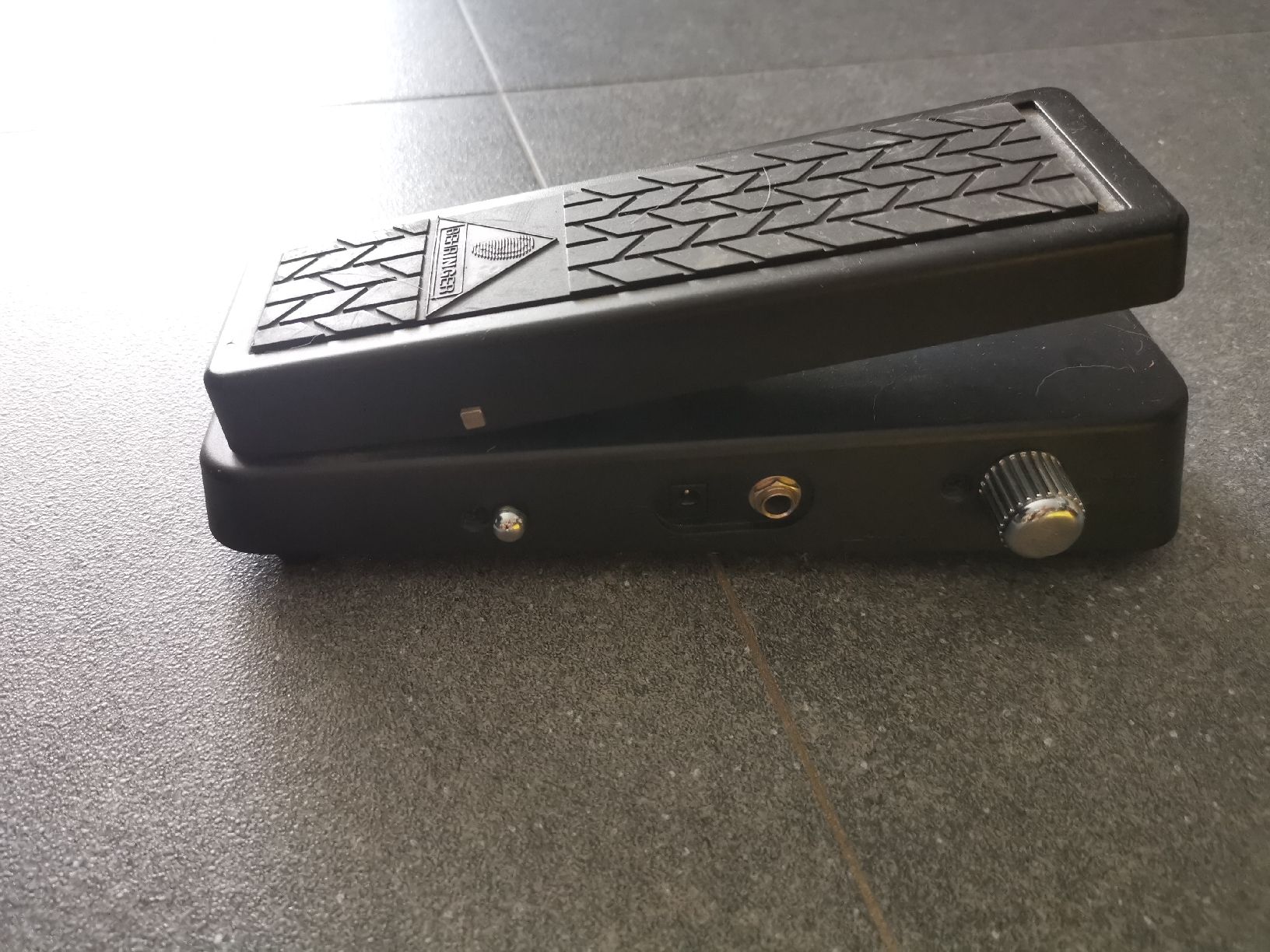 Behringer Strumenti musicali: Behringer Hell Babe Wah-Wah Pedal gebraucht – Usato da Rohrbachgraben venduto da noisenomad 5