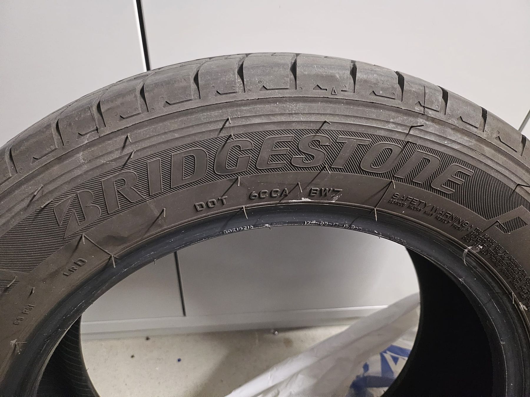 Pneumatici & Ruote complete: Bridgestone 215/60 R17 C Sommerpneu – Usato da Volketswil venduto da true_story 2