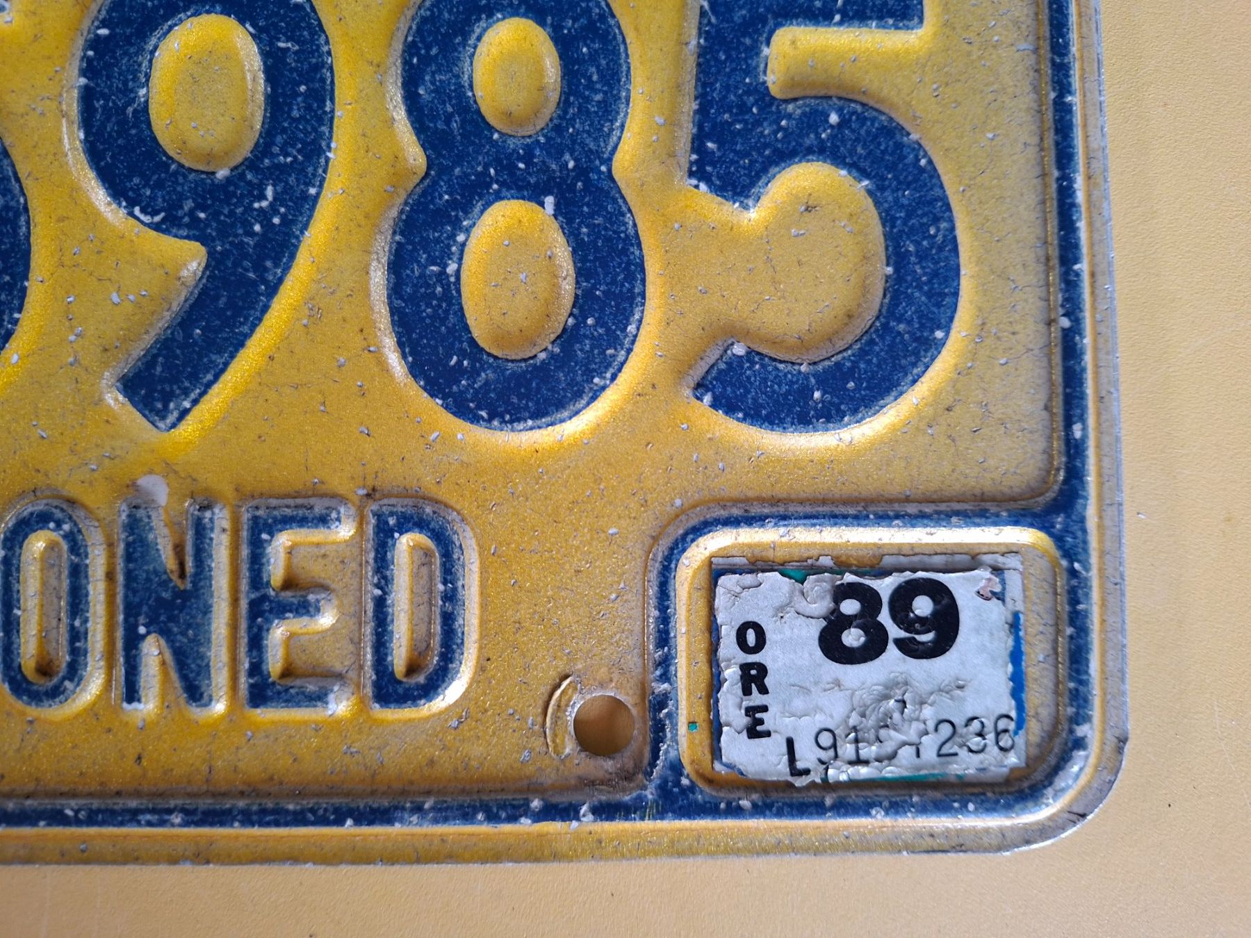 Insegne: Nummertafel Oregon Y 045985 Apportioned 89 – Usato da Ehrendingen venduto da CHMEX 1