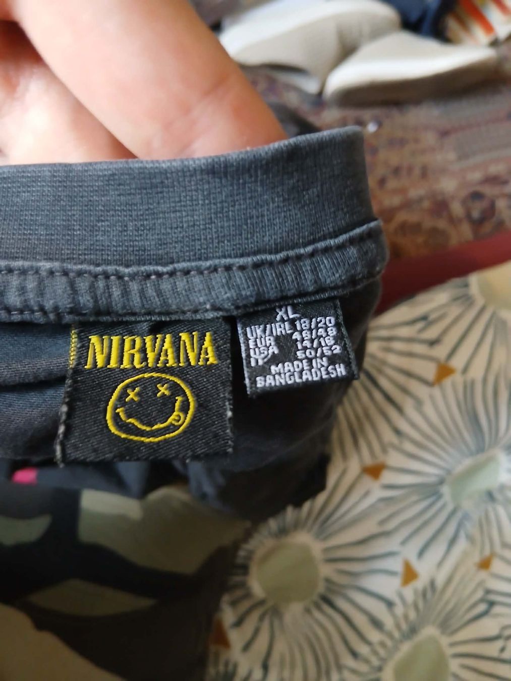 T-shirt: Nirvana T-Shirt schwarz Grösse Xl – Usato da Basel venduto da meh_cm2k 2