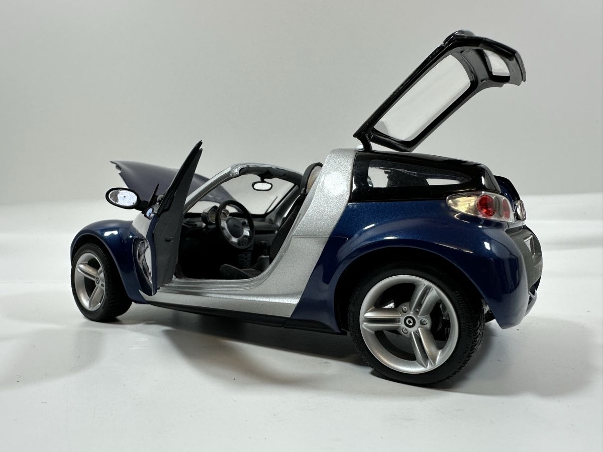 Kyosho Modellini d'auto: Smart Roadster 1:18, dunkelblau, KYOSHO – Usato da Zofingen venduto da rf9_x2xt 7