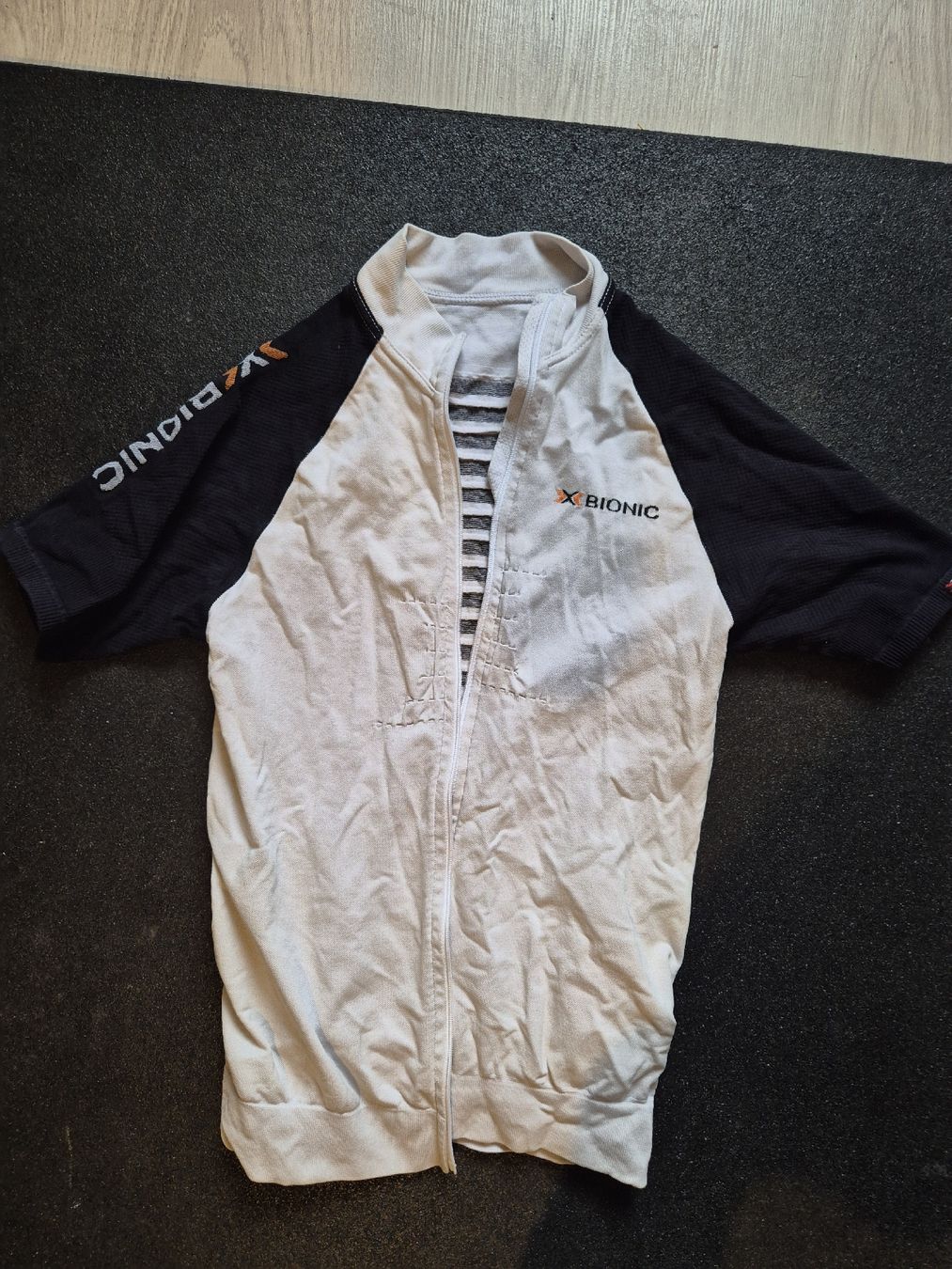 X-bionic Maillots de corps & Pantalons: X Bionic Velotrikot Grösse S – D'occasion à Chur par olipue