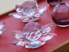 GLAS KRISTALLGLAS ? DEKO 3 BLUMEN + 3 KUGELN