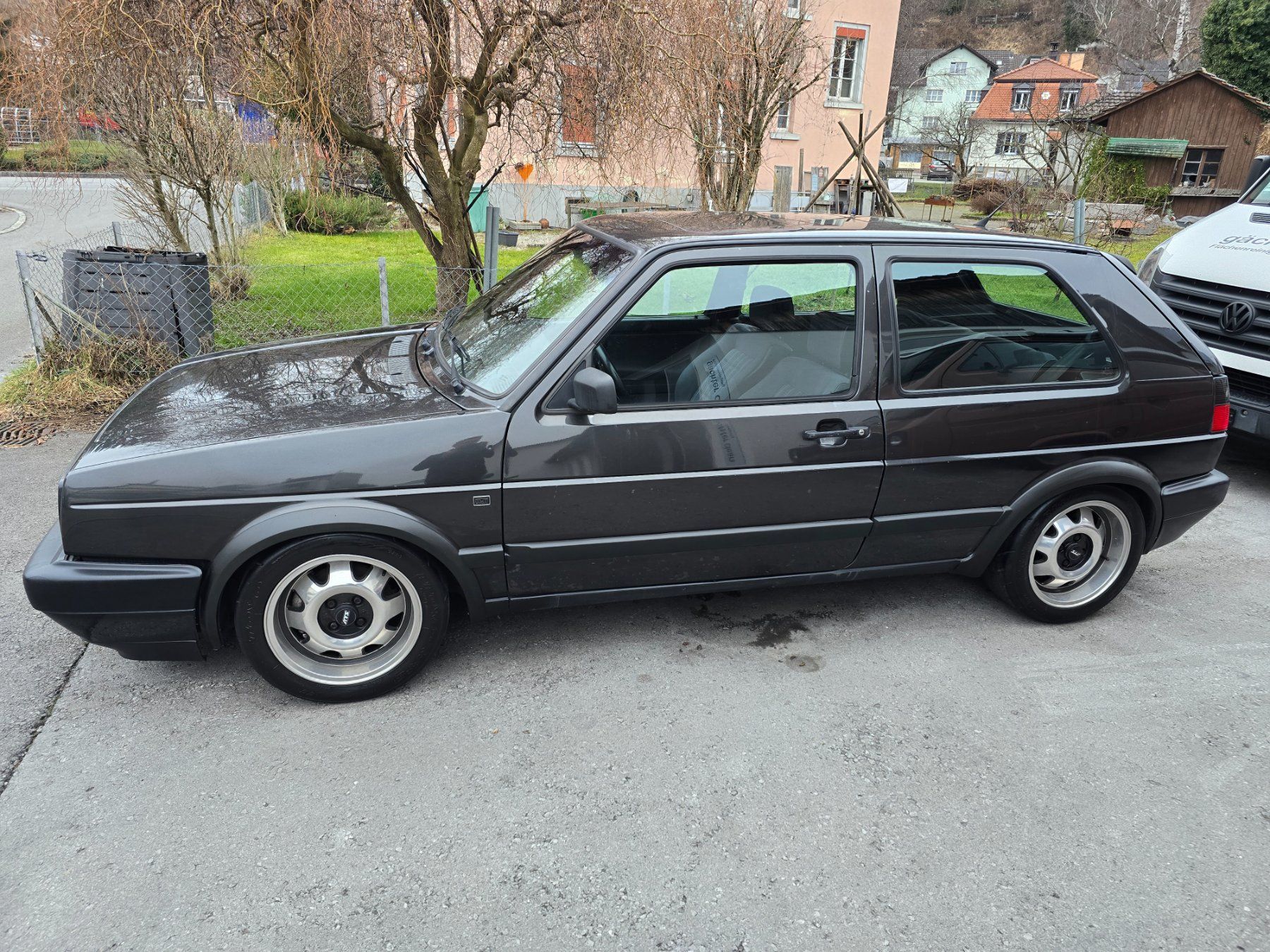 VW Automobili: VW Golf II GTI 16V – Difettoso da Rebstein venduto da Hossarossa