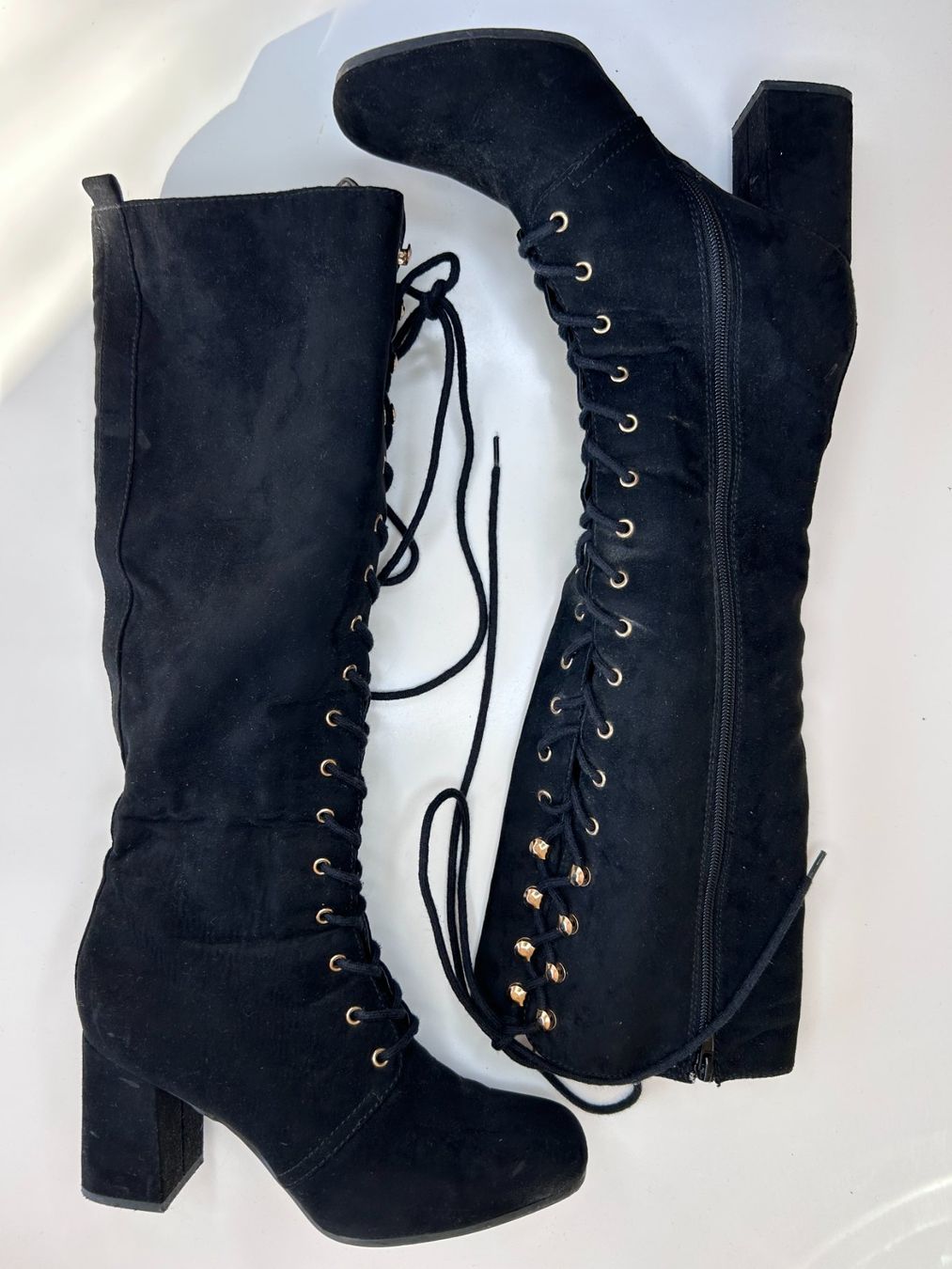Dosenbach Scarpe da donna: Lace-Up Knee-High Boots with a Heel – Usato da St. Gallen venduto da look-twice
