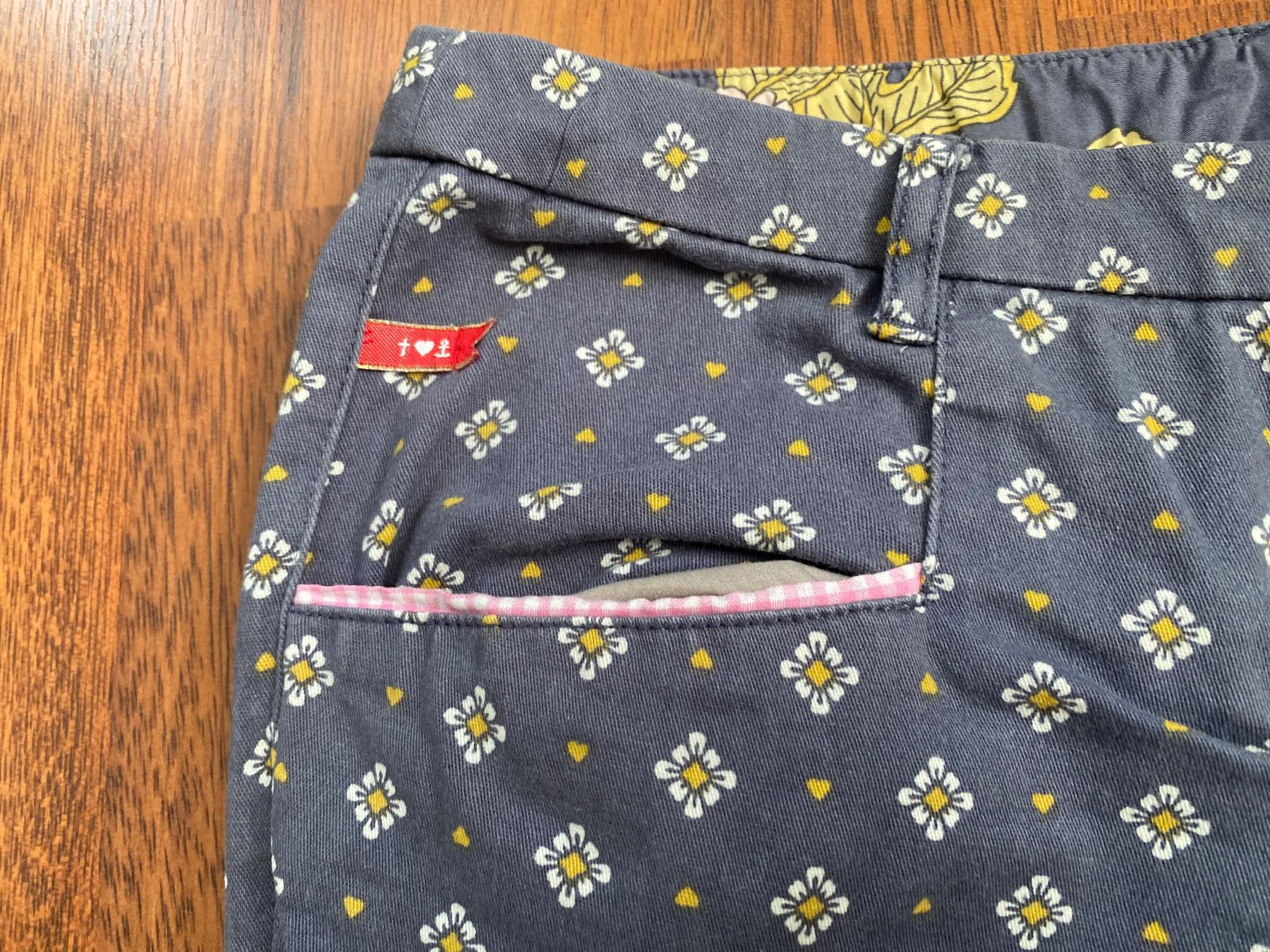 Blutsgeschwister Pantaloni: Blutsgeschwister Damenhose Gr. S – Usato da Stadel b. Niederglatt venduto da sandart 3