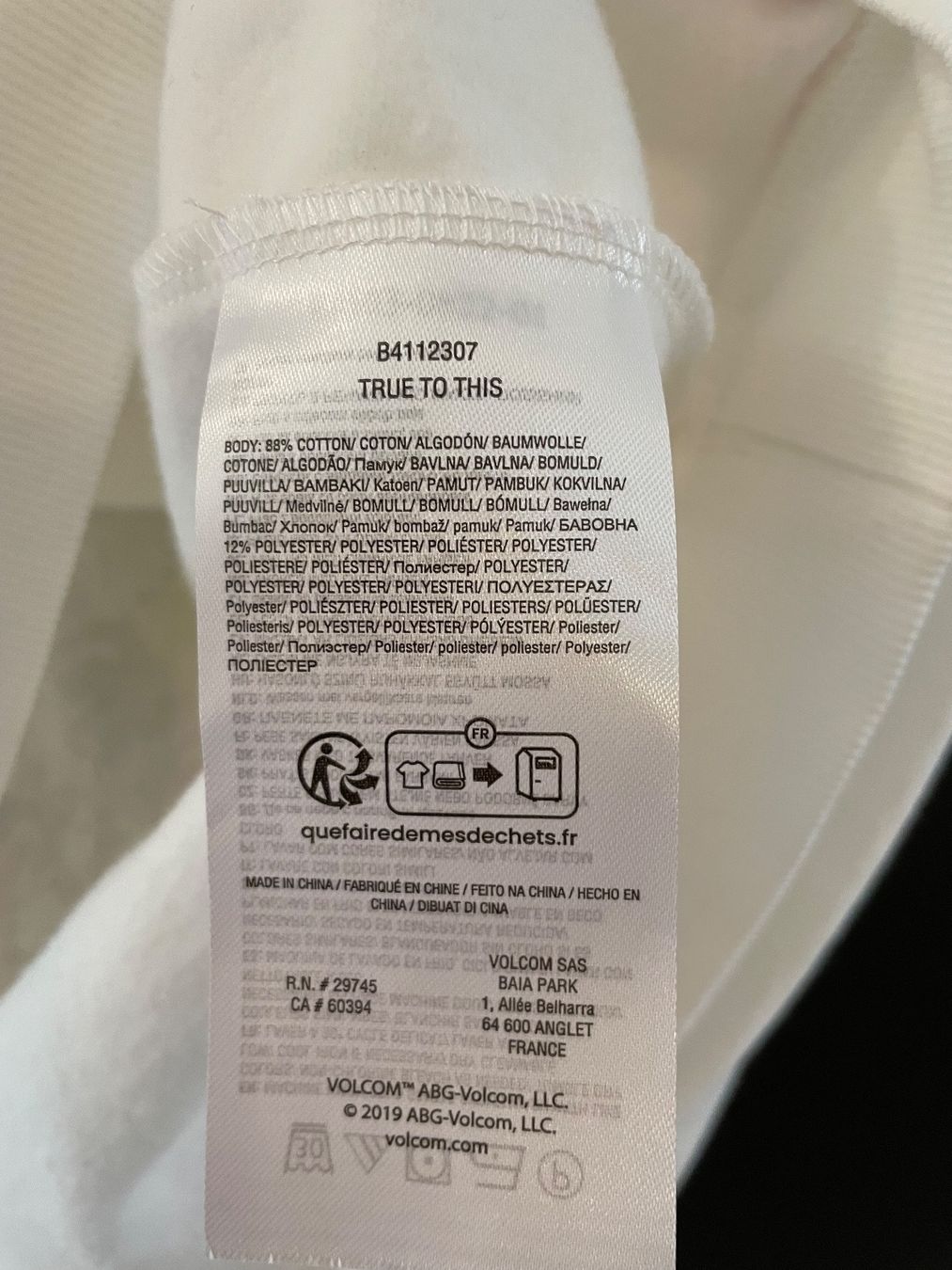Pullover & Sweatshirts: Kapuzenpulli/Hoodie von Volcom, Grösse XS – Neu (gemäss Beschreibung) aus Wilderswil von Renaissance1 4