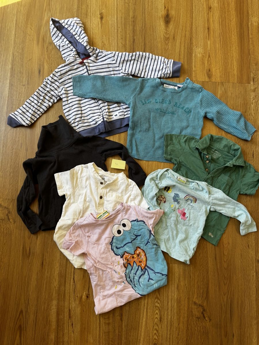 Lotti & Set di vestiti: Babykleider Grösse 86 – Usato da Basel venduto da spassbremse
