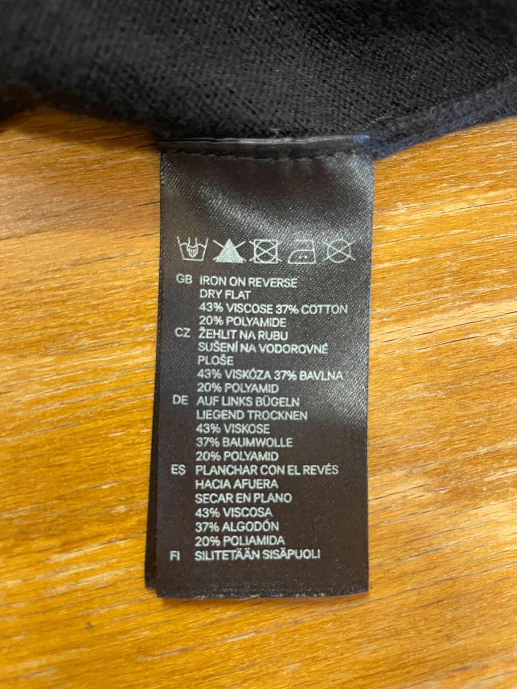H&M Jacken: H&M Petite veste noire – Gebraucht aus Lausanne von PlusValue_Lausanne 2