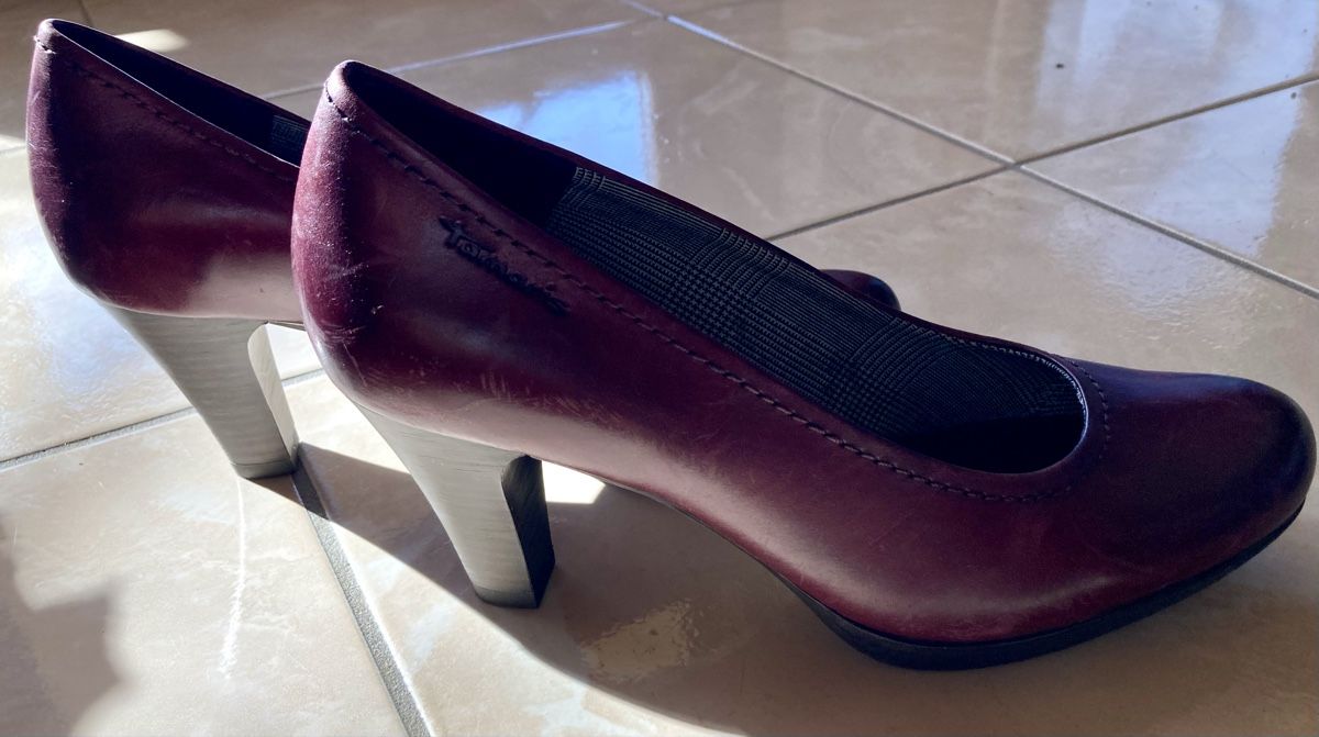 Tamaris Damenschuhe: Tamaris Echtleder Pumps, Gr. 37, Weinrot – Gebraucht aus Vinelz von Viewfinder84 3