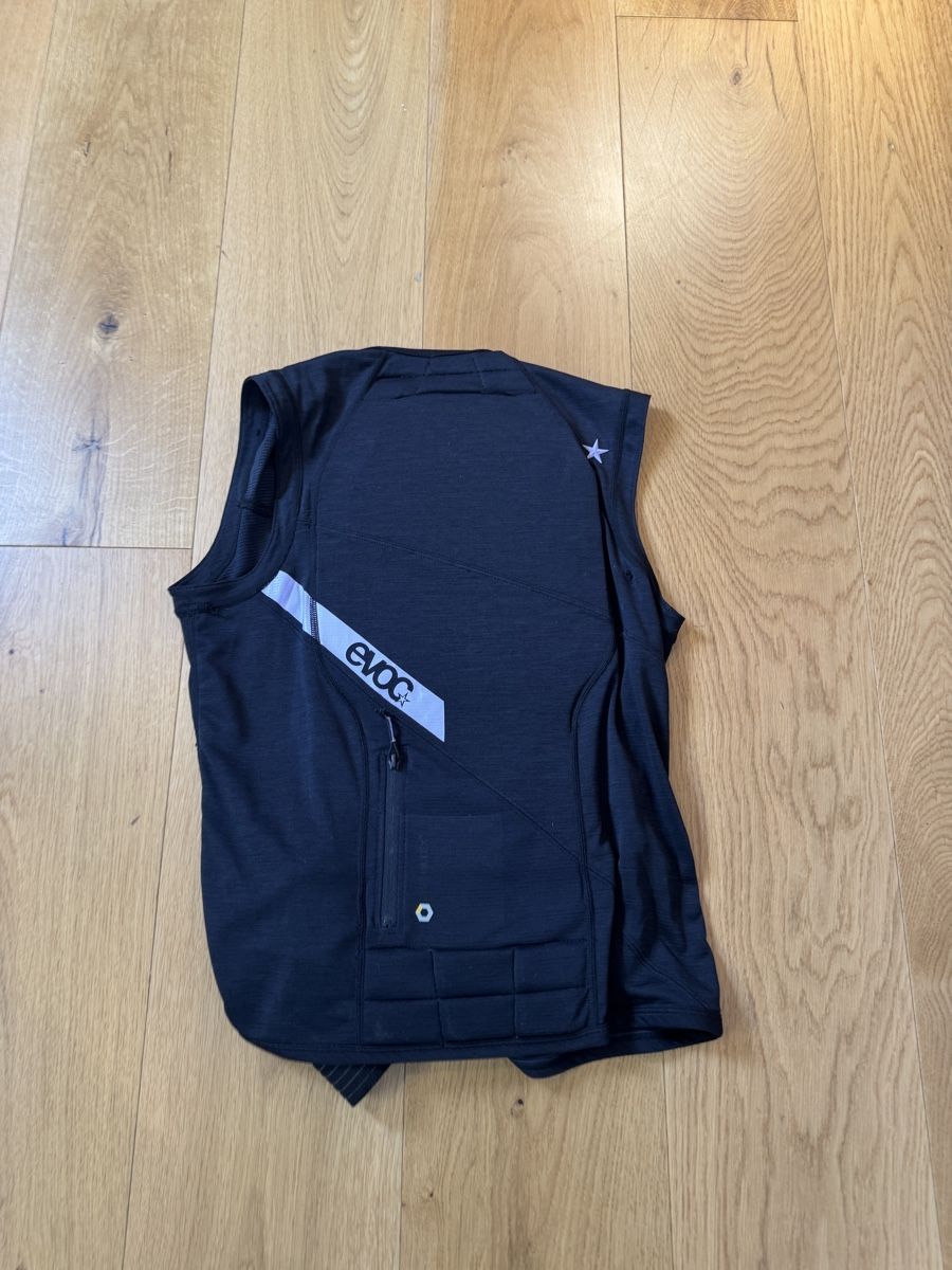 Evoc Schutz & Schoner: Evoc protector vest lite  – Gebraucht aus Clarens von Ian_calvin 3