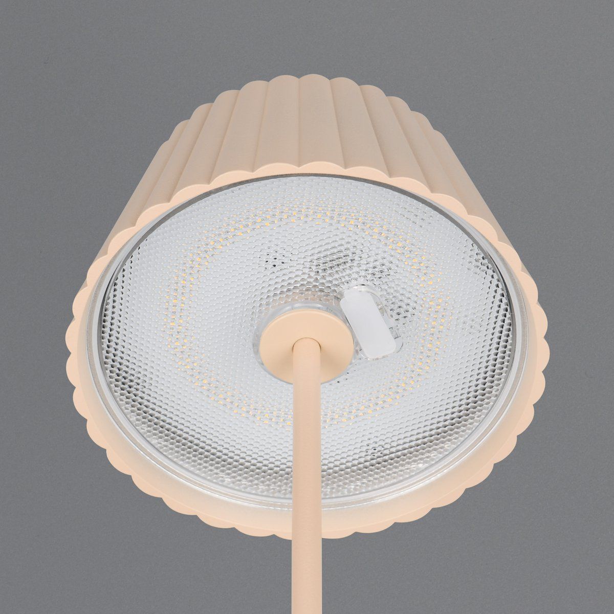 Lampade: LED Aussen Stehleuchte, 123 cm Höhe – Nuovo (secondo la descrizione) da Kreuzlingen venduto da Smart-Light 4