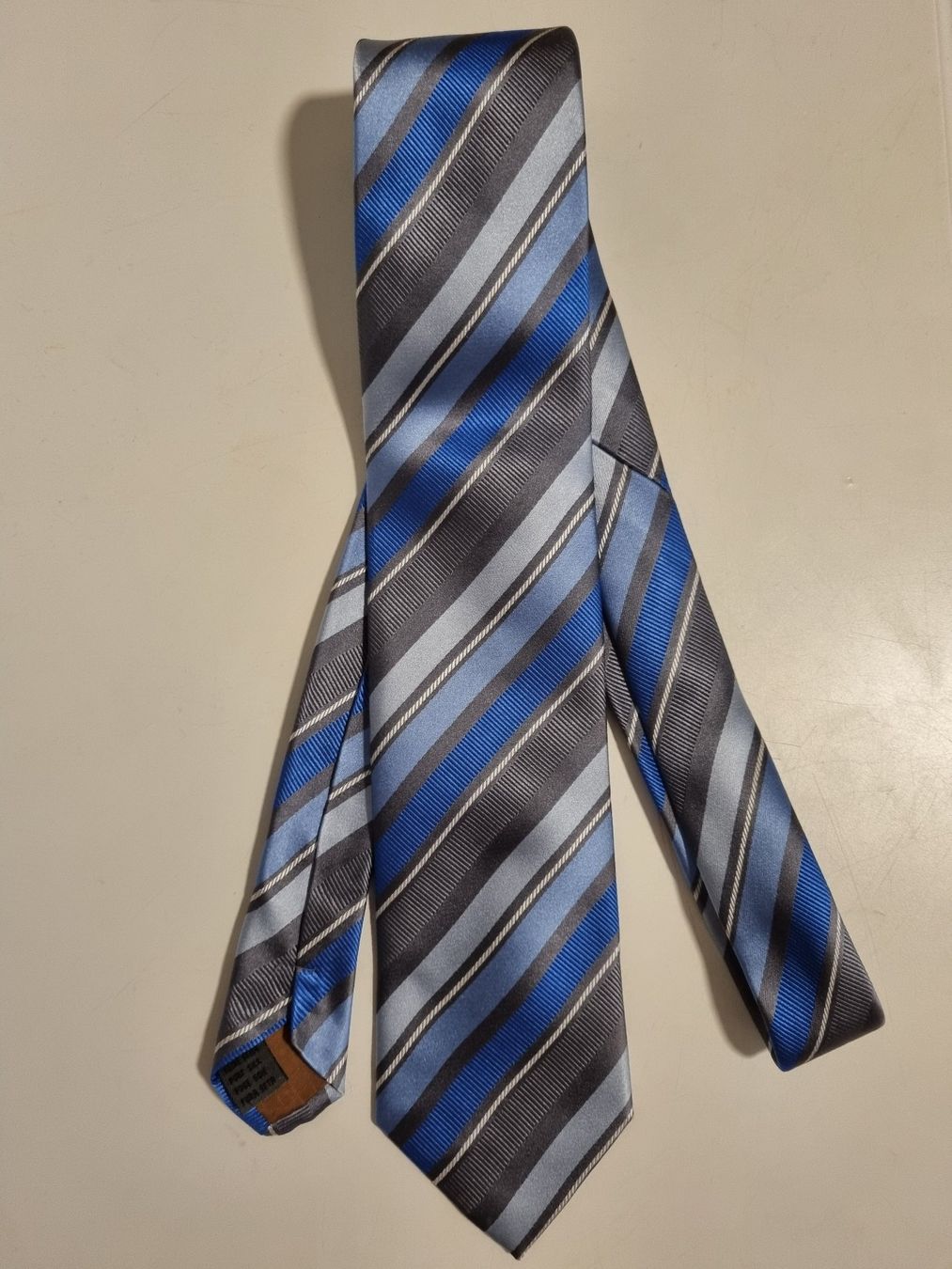 Cravatte: Krawatte Tie Biaggini 100% Seide – Usato da Basel venduto da coinseller_87 1