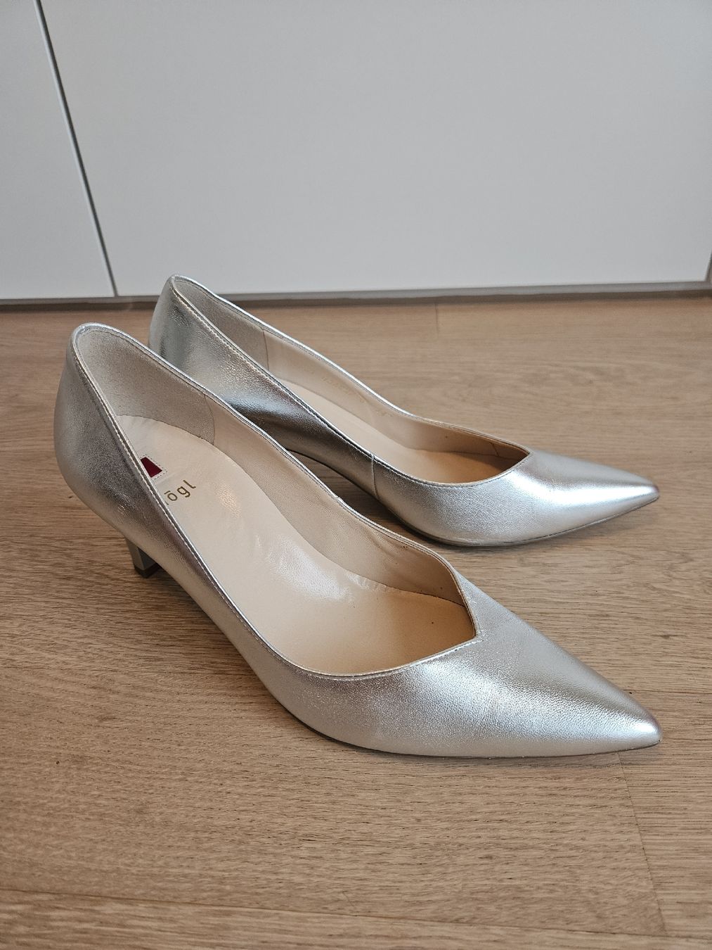 Högl Scarpe da donna: Högl Pumps in silber Leder Gr 39 – Nuovo (secondo la descrizione) da Regensdorf venduto da bus_dn2t