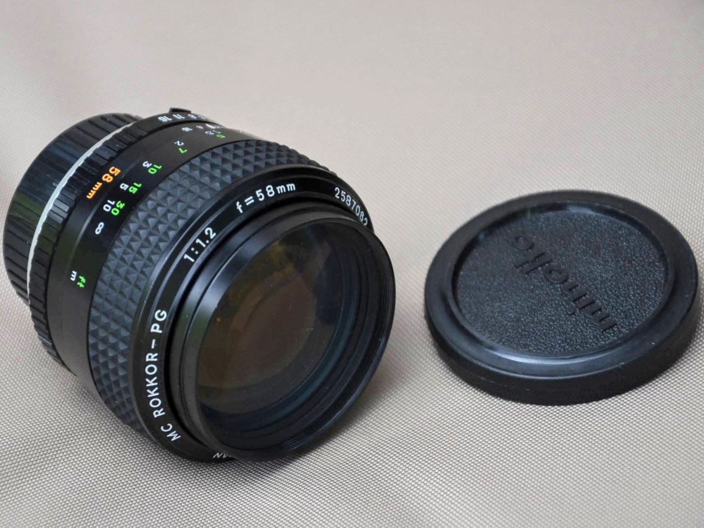 Minolta Objektive: Objektiv Minolta MC Rokkor 58/1.2 – Gebraucht aus Nesslau von 950blue