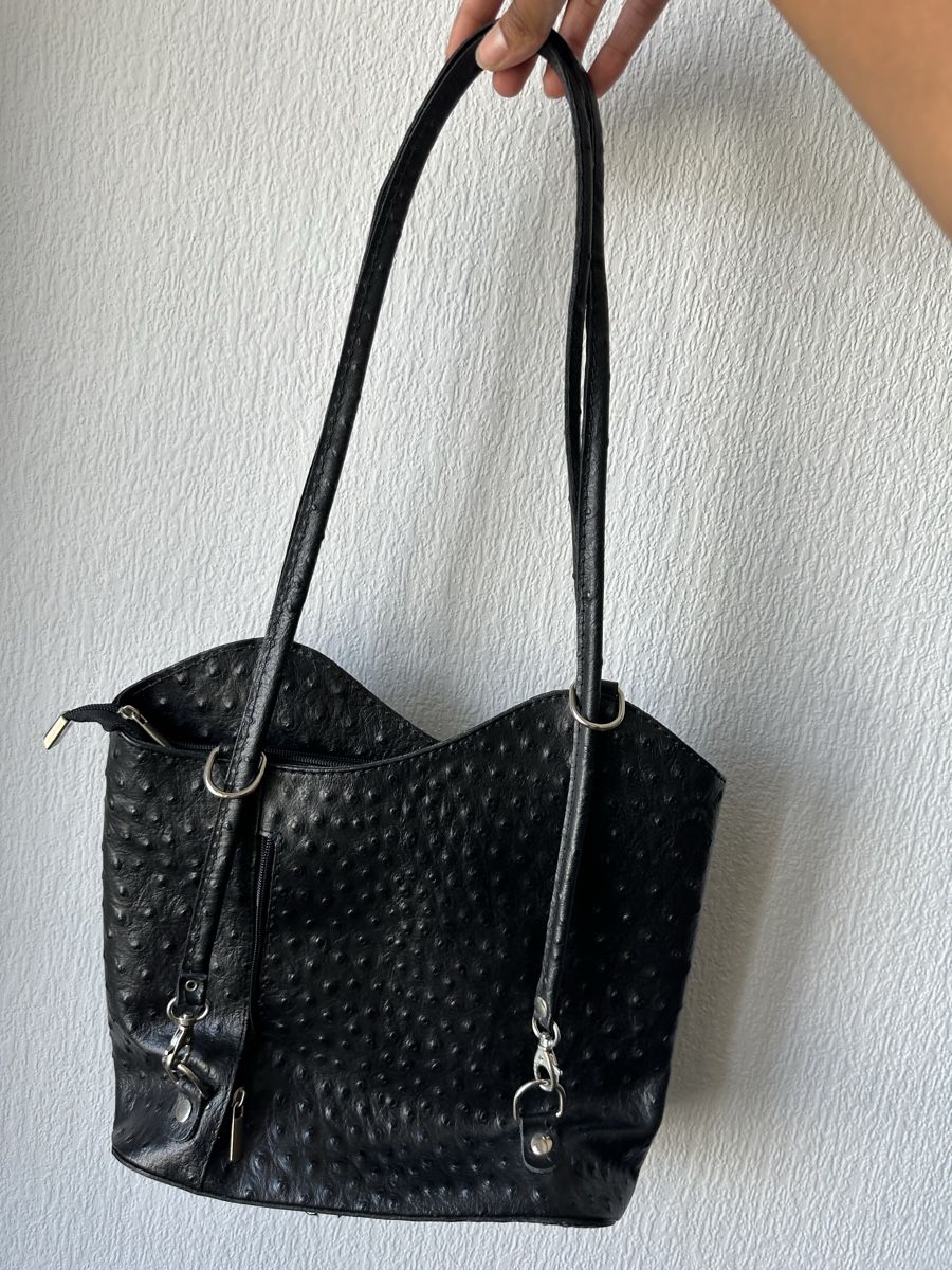Sacs femmes: Sac à main noir en cuir à reliefs – D'occasion à Yverdon-les-Bains par Laureetlargent 1