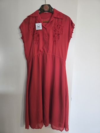 Rotes Sommerkleid mit Stickerei, Grösse 42 - Vintage