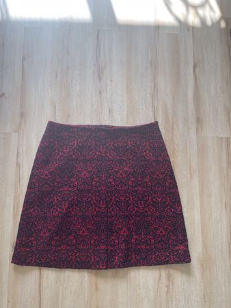 Jupe Phase Eight motif damassé rouge  noir 16 ou 42/44 lisez