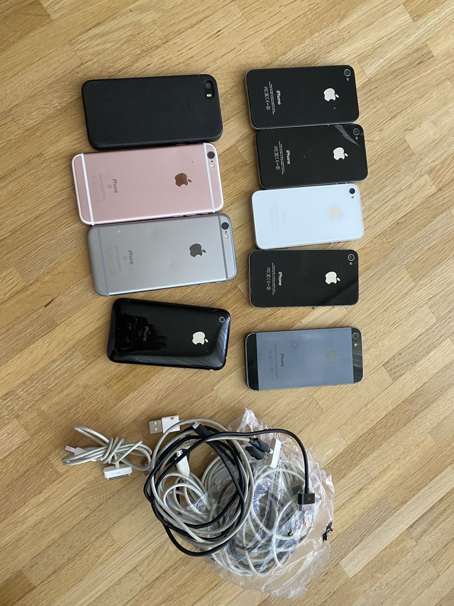 Apple Telefoni cellulari / Smartphones: İphone 3 / 4 / S / SE – Usato da Hinwil venduto da Unternehmer