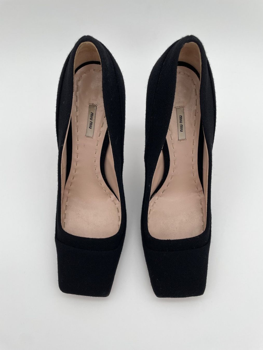 Miu Miu Scarpe da donna: Miu Miu Square Toe Canvas Pump EU 39.5 Schwarz – Usato da Zürich venduto da shoe_shop 4
