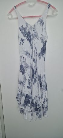 Kleid Blumenmotiv - Gr. S NEU