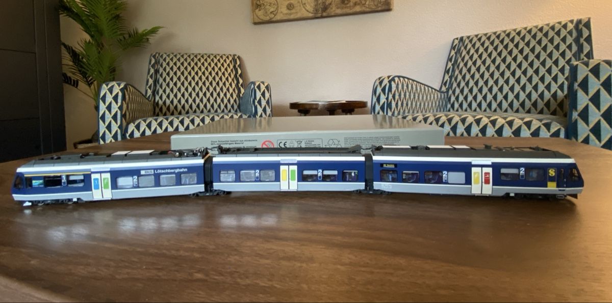 LS Models Modellini di ferrovie: BLS RABe 525 NINA 3teilig V AC – Nuovo e nell'imballaggio originale da Grandvillard venduto da jo-1991 6