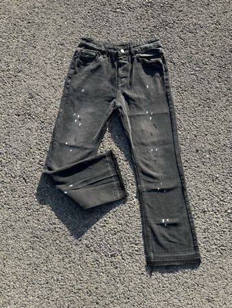 JEAN NOIR EFFET VINTAGE AVEC DÉTAILS PAINT