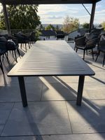 Ausziehbarer Luxus Gartentisch inkl. 8 Stühle
