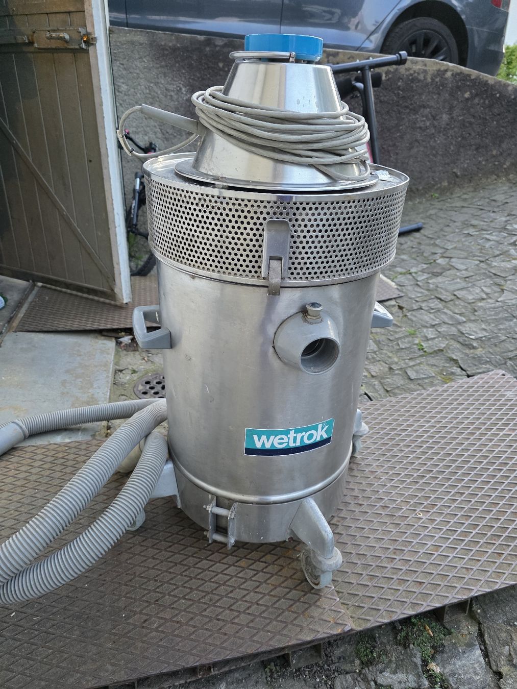 Wetrok Aspirapolveri & Accessori: Wetrok Nass-Trockensauger – Usato da Suhr venduto da MrvicaAG 1