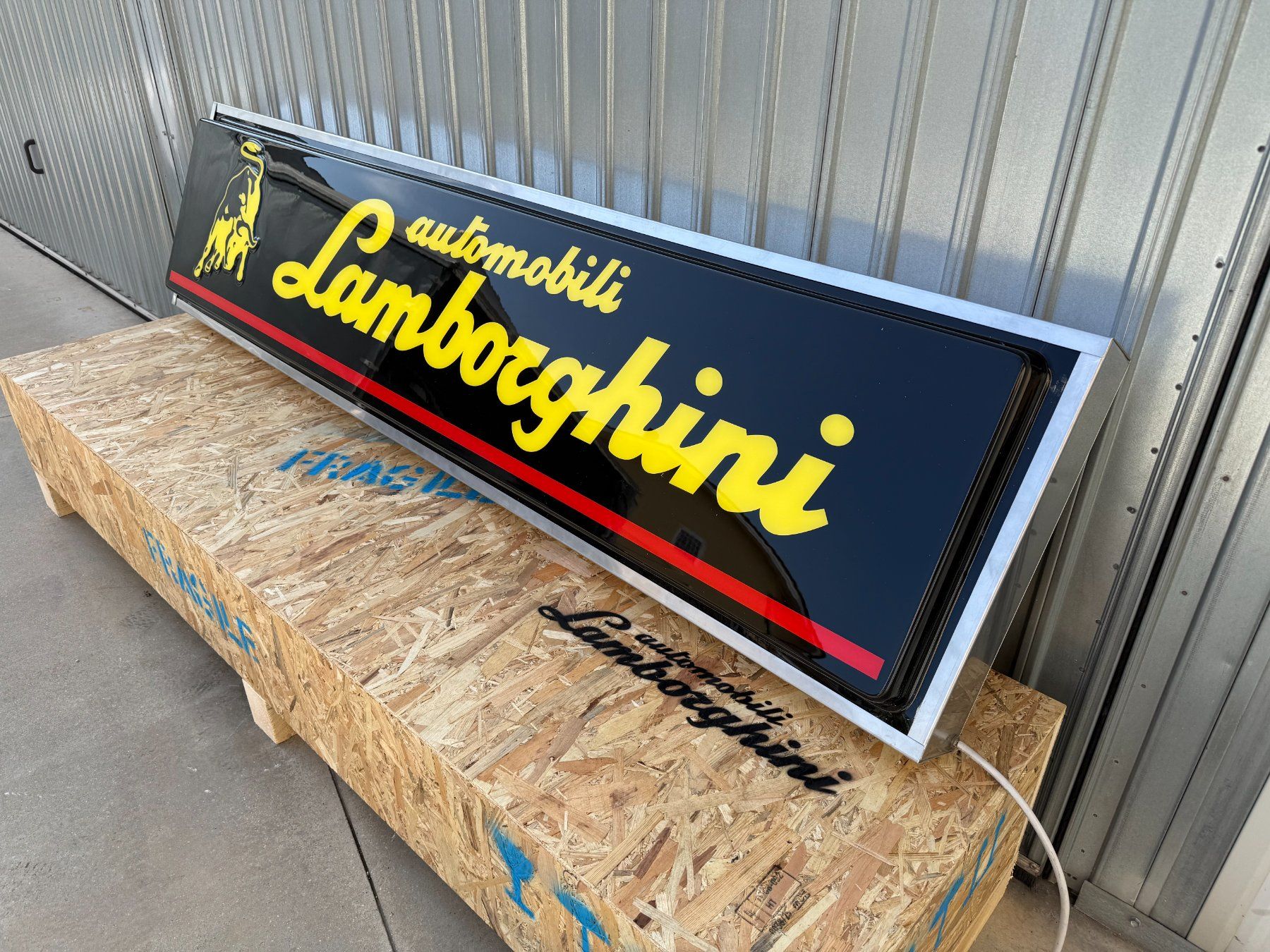 Lamborghini Insegne: Insegna luminosa Lamborghini – Usato da san giovanni teatino venduto da difulvioracing 1