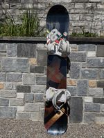 Salomon Burner Snowboard mit Burton Custom Bindungen
