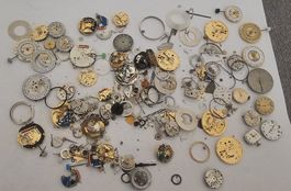 Lot de mouvements de montres divers pour pièces détachées