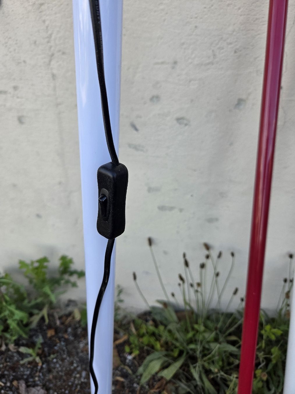 Lampade: Stehlampe Roter Leuchtstab – Usato da Wädenswil venduto da weihpos 5