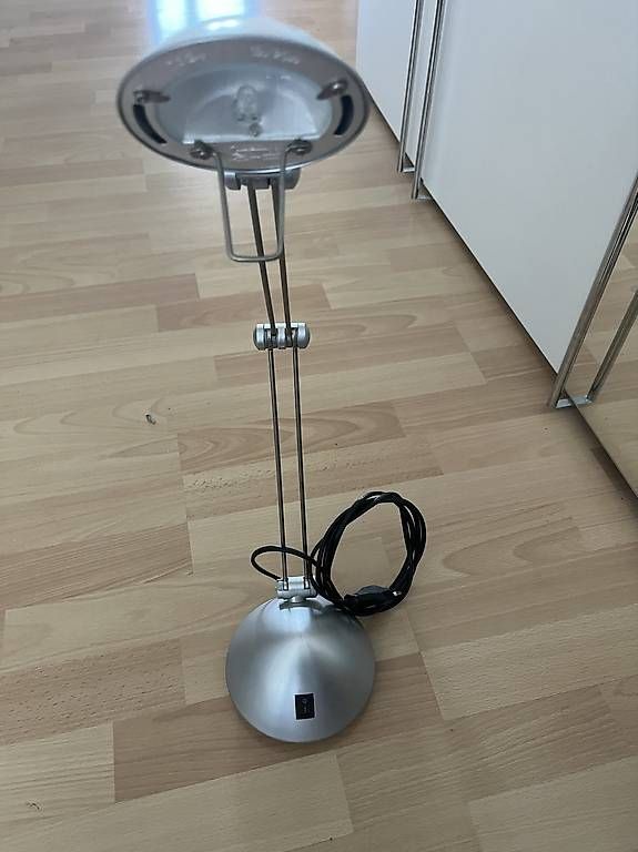 Lampen: Designer Tischlampe  – Gebraucht aus Zürich von hep_yb5n 1