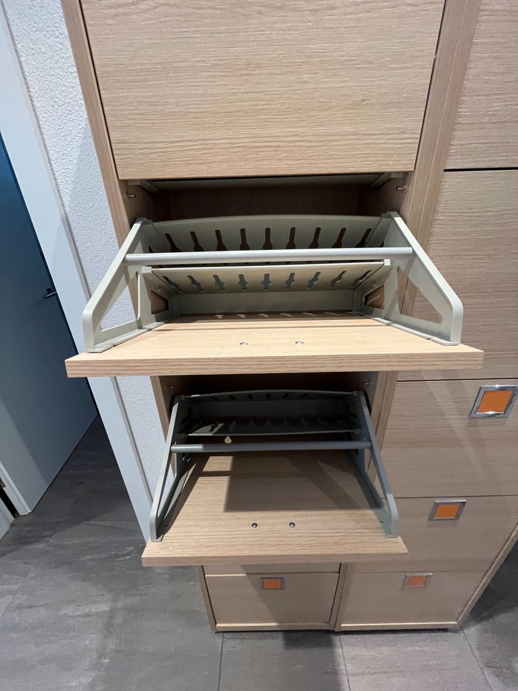 Armoires: Schuhschrank 2 Elemente 10 Klappen – D'occasion à Unterkulm par ant_dvh6 2
